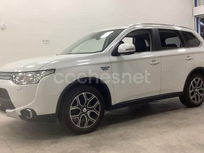 Mitsubishi Outlander P-HEV