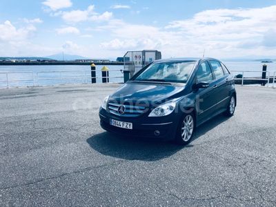 Mercedes B200