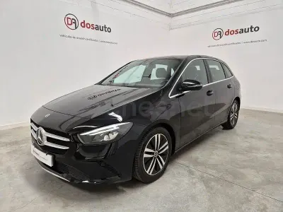 Usado Mercedes B200 150 CV (110 kW) 2022 Negro Utilitario