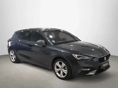 Usado Seat Leon FR 110 CV (80 kW) 2024 Gris Berlina