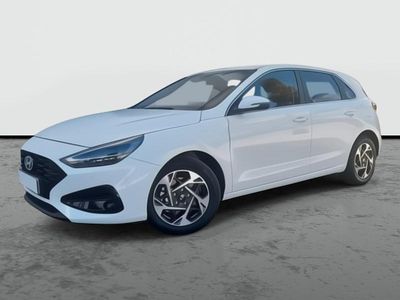 Usado Hyundai i30 100 CV (73 kW) 2025 Blanco atlas Utilitario