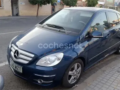 Usado Mercedes B170 116 CV (85 kW) 2009 Azul Monovolumen