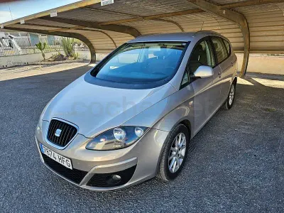 Usado Seat Altea XL Style 140 CV (102 kW) 2011 Beige Monovolumen