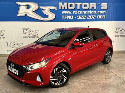 Usado Hyundai i20 101 CV (74 kW) 2023 Granate Utilitario