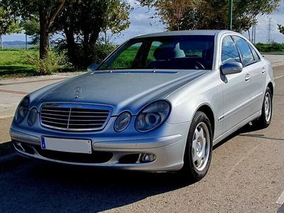 Gris Usado 2005 Mercedes E200 Berlina | 5500 €