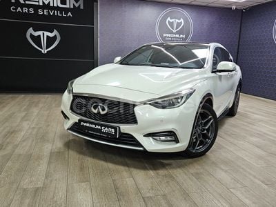 Usado Infiniti Q30 Premium 170 CV (125 kW) 2016 Blanco Utilitario