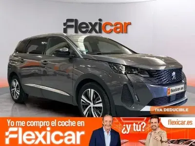 Usado Peugeot 5008 Allure 130 CV (95 kW) 2024 Gris SUV