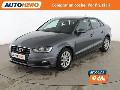 Usado Audi A3 Attraction 110 HP (80 kW) 2016 Cinzento Sedan