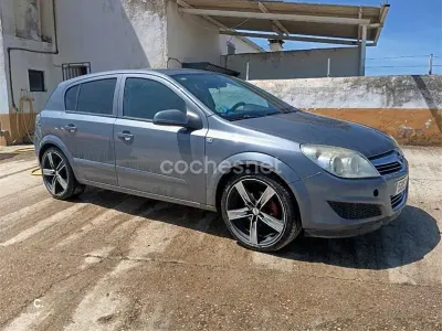 Usado Opel Astra Enjoy 100 CV (73 kW) 2007 Gris / plata Berlina