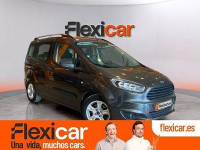 Usado Ford Tourneo Courier Ambiente 100 CV (73 kW) 2017 Beige Monovolumen