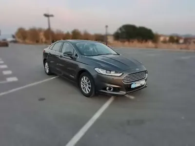 Usado Ford Mondeo Titanium 187 CV (137 kW) 2018 Marrón Berlina
