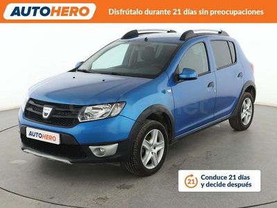 Usado Dacia Sandero Stepway 90 CV (66 kW) 2015 Azul Utilitario
