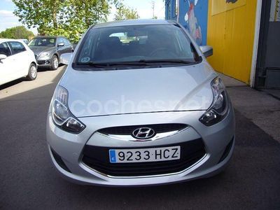 Usado Hyundai ix20 Classic 77 CV (56 kW) 2011 Gris / plata Utilitario