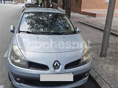 Usado Renault Clio II Rip Curl 70 CV (51 kW) 2007 Azul Berlina