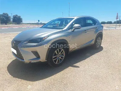 Usado Lexus NX300h Executive Line 197 CV (144 kW) 2021 Gris / plata SUV