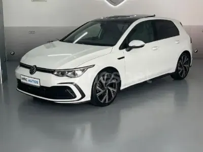 Usado VW Golf VIII R-line 150 CV (110 kW) 2022 Blanco Berlina
