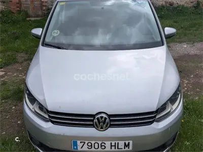Usado VW Touran Edition 105 CV (77 kW) 2012 Gris / plata Monovolumen