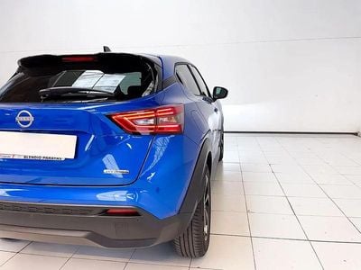 Begagnad Nissan Juke N-Connecta 143 HK (105 kW) 2023 Blå SUV