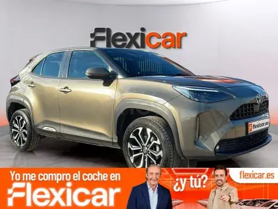 Usado Toyota Yaris Cross Active 116 CV (85 kW) 2022 Marrón SUV