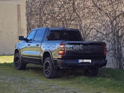 Usado RAM 1500 401 CV (294 kW) 2023 Negro Pickup/Camioneta