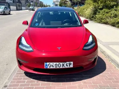 Usado Tesla Model 3 366 kW (498 CV) 2019 Rojo Berlina