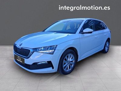 Usado Skoda Scala Ambition 110 CV (80 kW) 2023 Blanco Utilitario