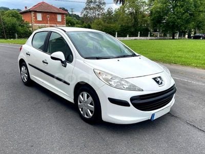 Blanco Usado 2008 Peugeot 207 Berlina | 3999 € (Precio justo)