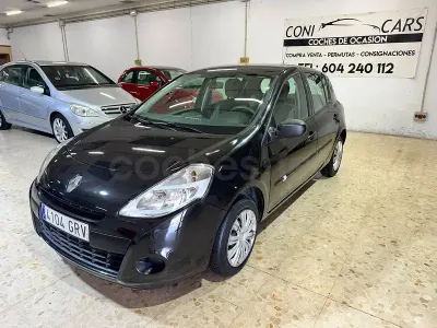 Usado Renault Clio II 75 CV (55 kW) 2009 Negro Berlina