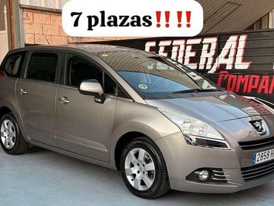 Beige Usado 2013 Peugeot 5008 Active Monovolumen | 5990 € (Super precio)