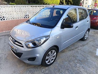 Usado Hyundai i10 Comfort 85 CV (62 kW) 2012 Gris / plata Utilitario