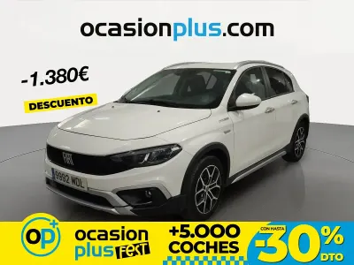Usado Fiat Tipo Cross 130 HP (95 kW) 2023 Branco Sedan