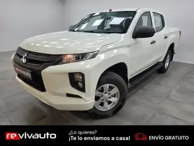 Usado Mitsubishi L200 150 CV (110 kW) 2022 Blanco Pickup/Camioneta