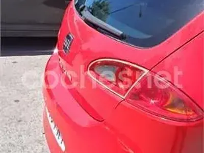 Usado Seat Leon Sport 140 CV (102 kW) 2007 Rojo Utilitario