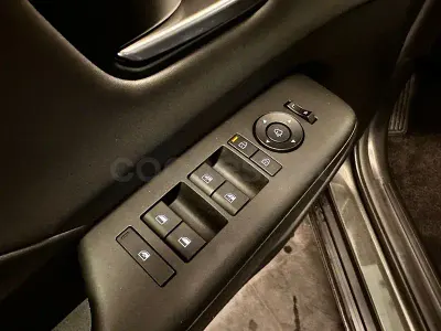 Usado Hyundai Kona 120 CV (88 kW) 2024 Gris / plata SUV