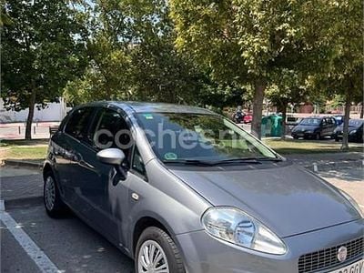 Gris / plata Usado 2008 Fiat Grande Punto Active Utilitario | 3600 € (Precio justo)