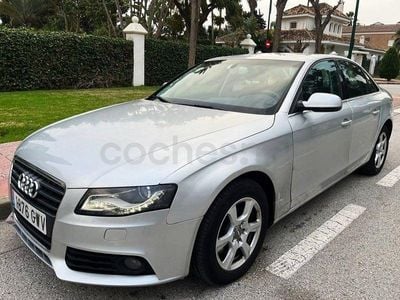 Gris / plata Usado 2010 Audi A4 Business Berlina | 7995 € (Precio justo)