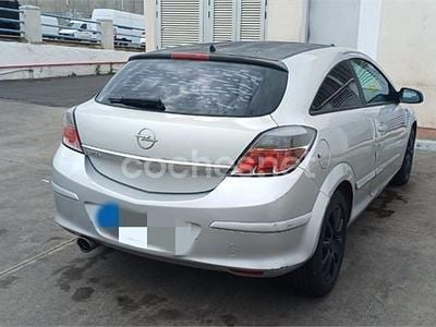 Usado Opel Astra GTC Energy 90 CV (66 kW) 2007 Gris / plata Berlina