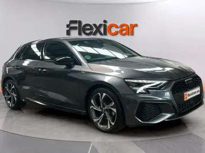 Usado Audi A3 Premium 116 CV (85 kW) 2022 Gris Berlina