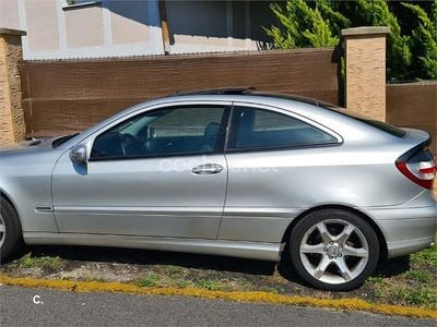 Usado Mercedes C180 Edition 156 CV (114 kW) 2011 Gris / plata Coupe