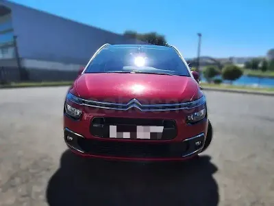 Usado Citroën Grand C4 Picasso Feel 120 CV (88 kW) 2017 Granate Monovolumen