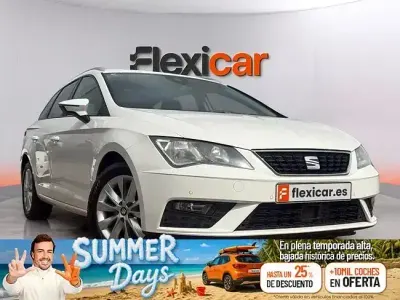Usado Seat Leon Style 130 CV (95 kW) 2019 Blanco Familiar