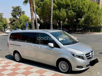 Mercedes V220