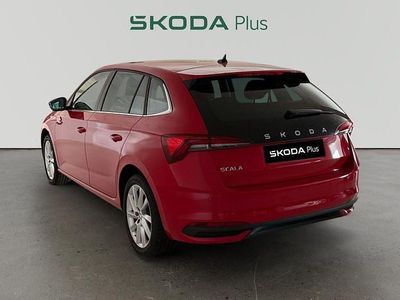 Rojo Usado 2024 Skoda Scala Selection Utilitario | 21.990 € (Un poco caro)
