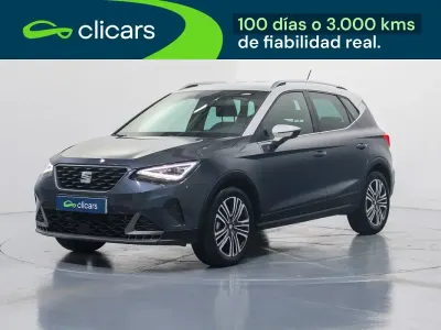 Usado Seat Arona FR 110 CV (80 kW) 2026 Gris SUV