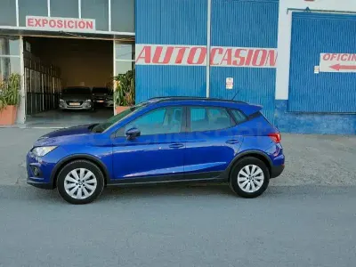 Usado Seat Arona Ecomotive 95 CV (69 kW) 2019 Azul SUV