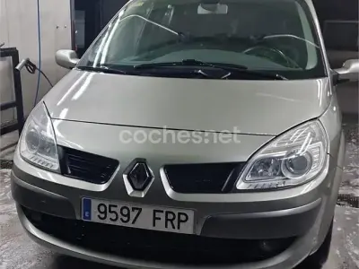 Usado Renault Scenic E-Tech Dynamique 85 CV (62 kW) 2007 Beige Monovolumen