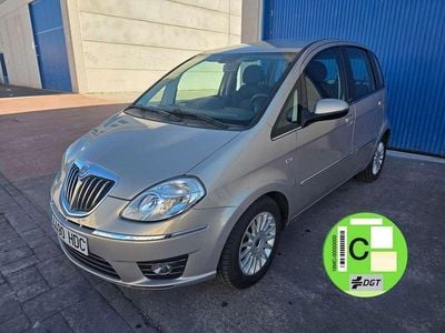 Usado Lancia Musa 95 CV (69 kW) 2011 Beige Monovolumen