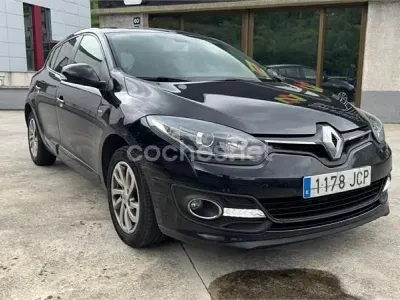 Usado Renault Mégane LIMITED 110 CV (80 kW) 2015 Negro Berlina