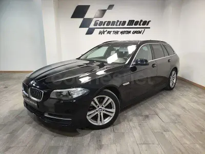 Usado BMW 518 150 CV (110 kW) 2015 Negro Familiar