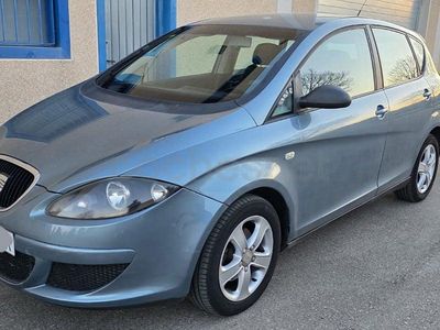 Usado Seat Altea 102 CV (75 kW) 2007 Azul Monovolumen